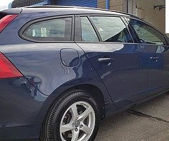 Volvo V60 - Image 8/10