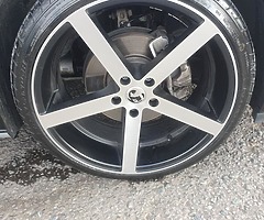 Alloy with tires