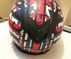 Motorcycle helmet - Image 3/6